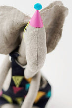 Load image into Gallery viewer, Classic - Elephant Fray
