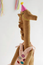 Load image into Gallery viewer, Classic - Giraffe Fray